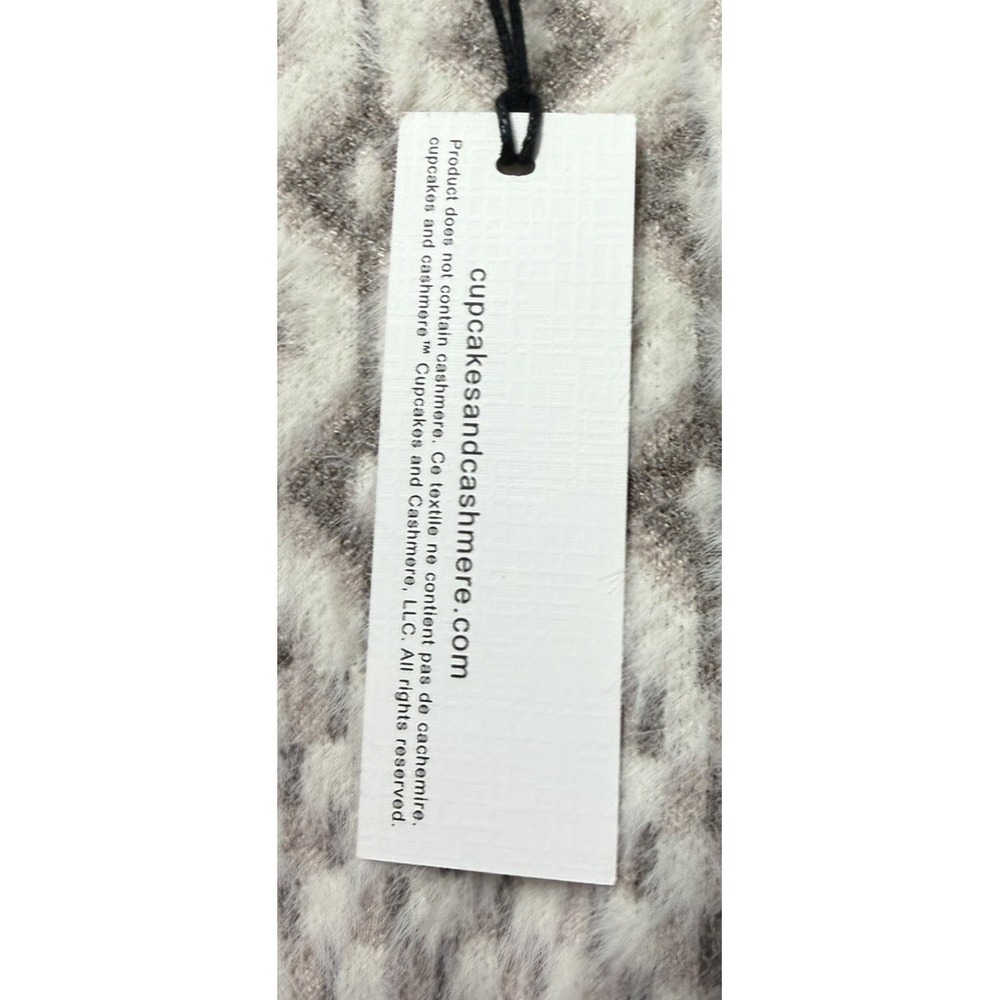 NWT Cupcakes and Cashmere Womens Long Sleeve Button Soft Cardigan Sweater Medium - Picture 5 of 12